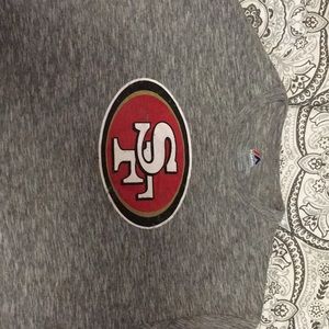 SF 49ers t-shirt
